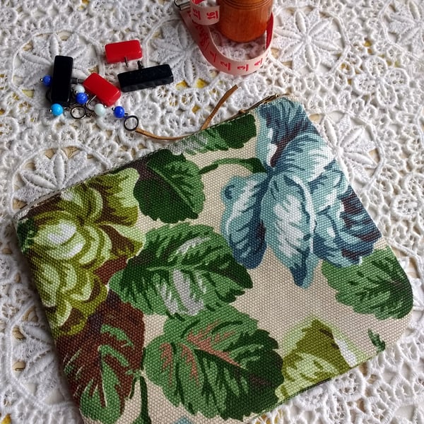 Little notions pouch