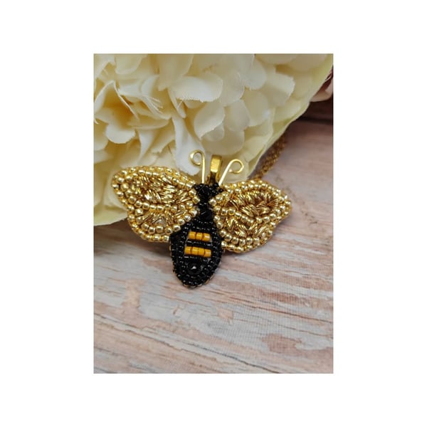 Bead embroidery Kit Mini Gold bee 
