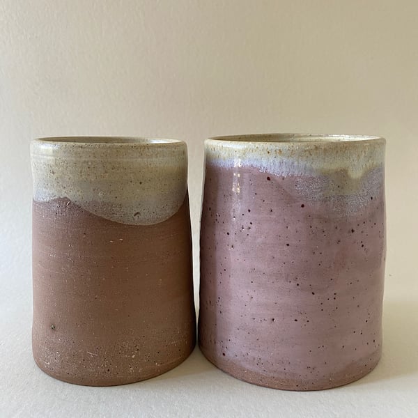Set of 2 handmade pots
