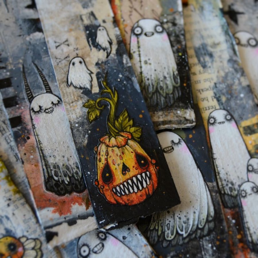 spooky bookmark - haunted pumpkin