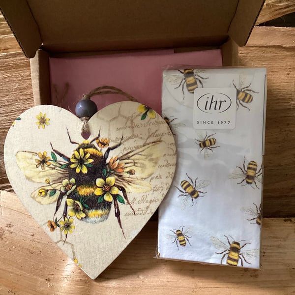Bee Wooden Heart And Tissue Gift Box
