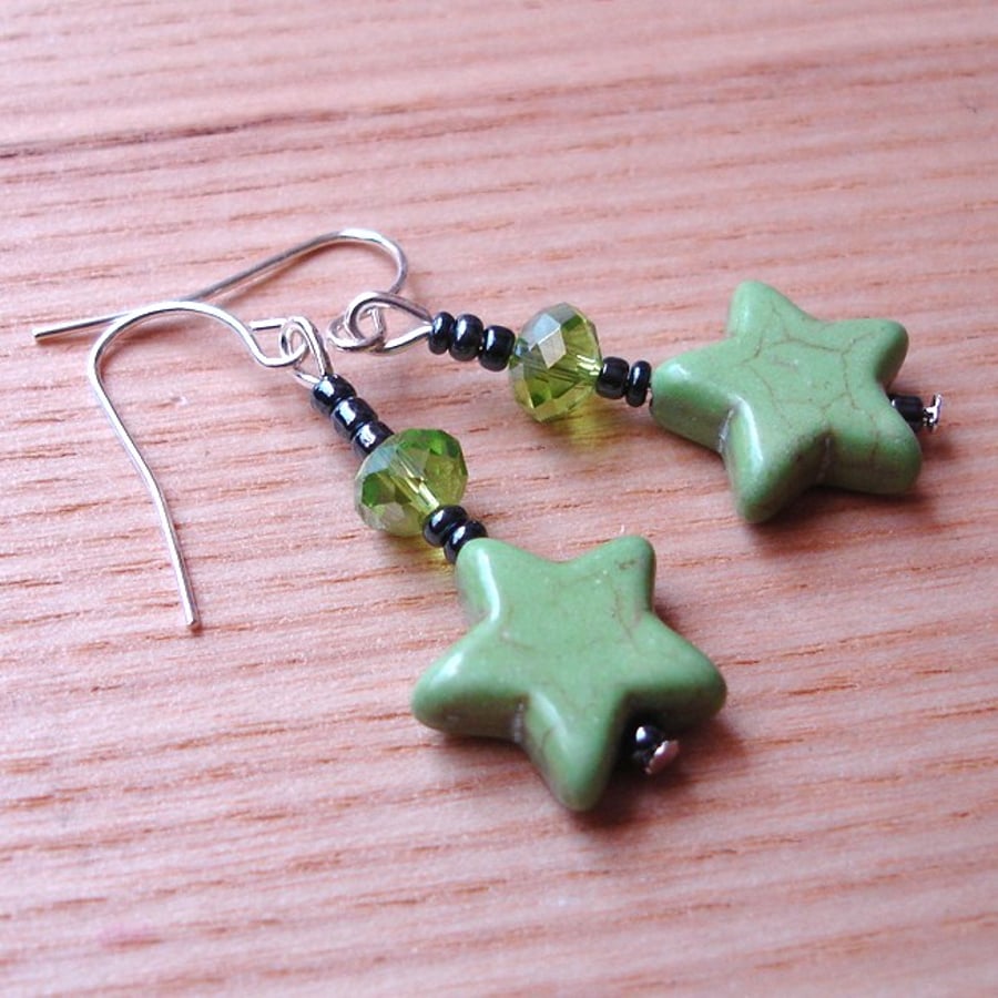 Howlite Star Earrings in Green