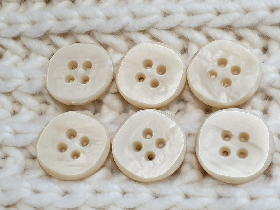 1 and 1 4" 32mm Vintage Cream Pearl Buttons pre 1970's x 4 Buttons