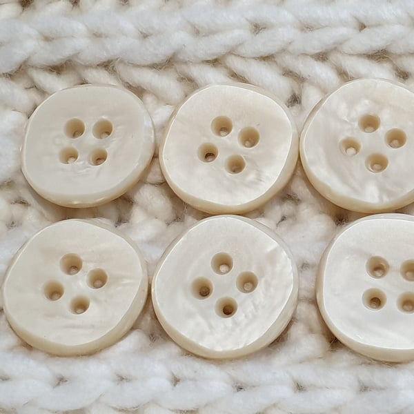 1 and 1 4" 32mm Vintage Cream Pearl Buttons pre 1970's x 4 Buttons