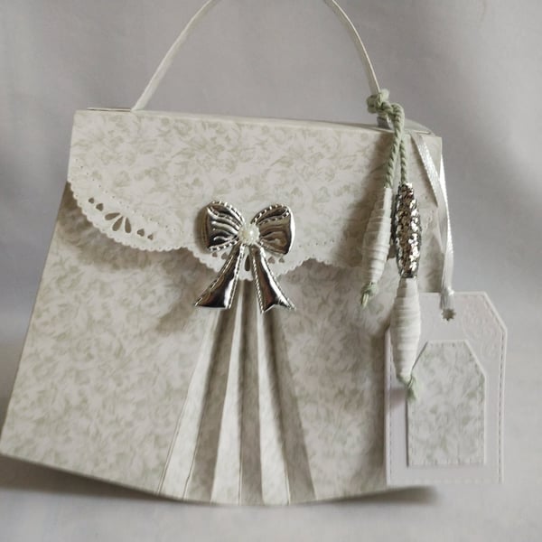Fanfold Feature Handbag Style Gift Box in Sage Green Ditzy Print with Silver Bow