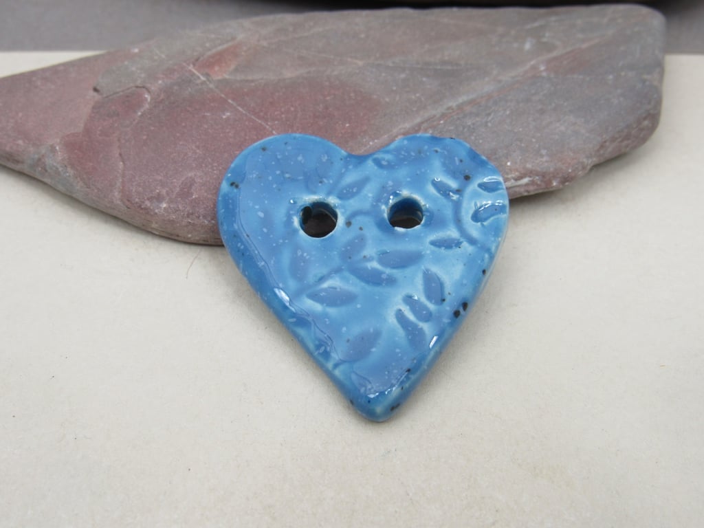 Medium Cornflower Blue Leaf Sprig Texture Heart Shaped Ceramic Button