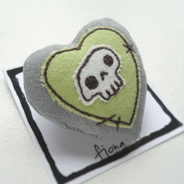 freehand embroidered skull heart textile brooch green