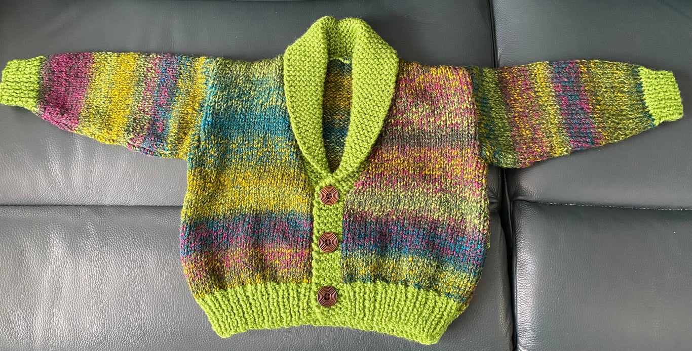 Chunky Hand Knitted Cardigan (Chest 30”)