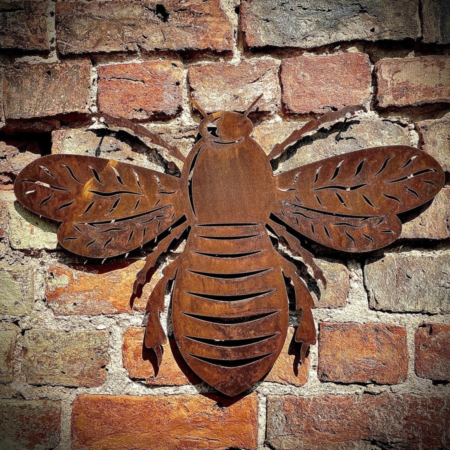 Large Rusty metal BEE BUMBLEBEE , Home Sign , bee Garden Ornament , Wall feature