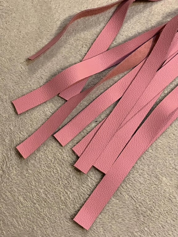 Bubblegum Cotton Candy Pink coloured leather flogger - FREE SHIPPING