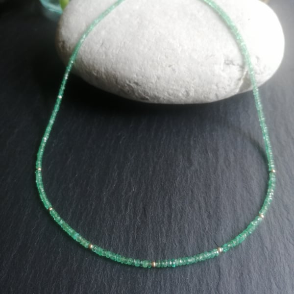 Emerald and 9 carat Gold Necklace