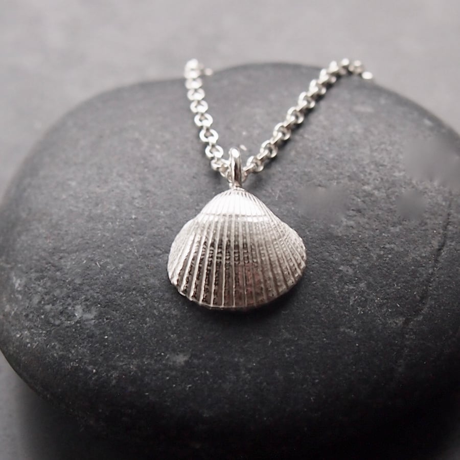  Sterling Silver Shell Pendant