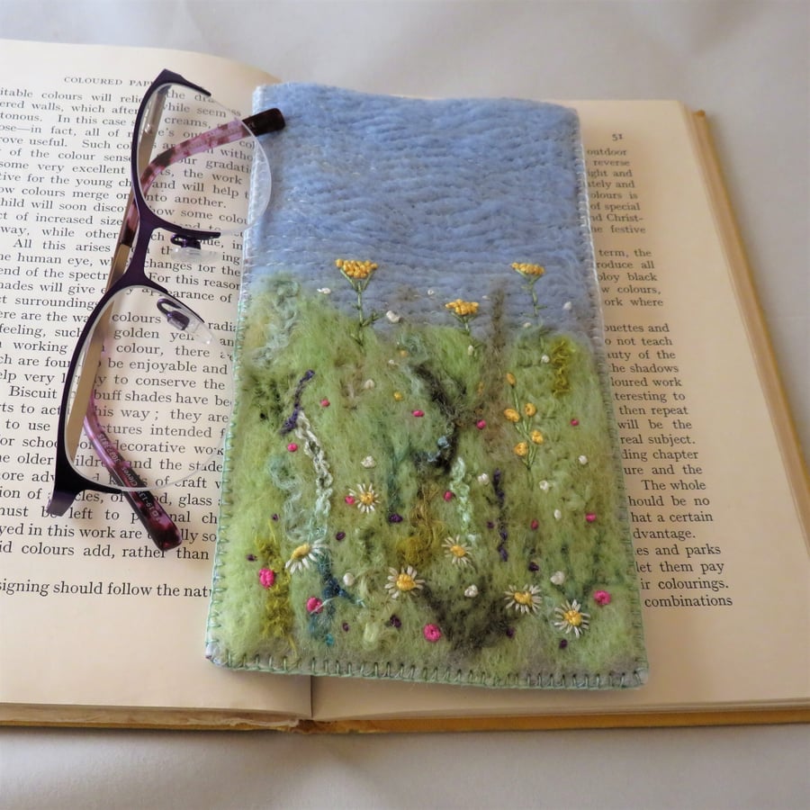 Meadow embroiderd and felted glasses case