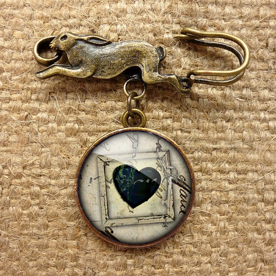 Black Heart No.1 Hare Pin Brooch (RR04)