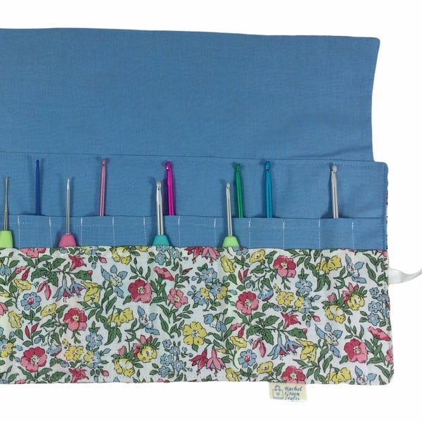 Crochet hook case in Liberty floral fabric, Ergonomic hook organiser, roll up ca