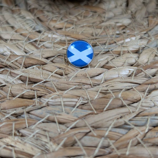 Scotland Flag Map Pin – UK Travel Map Push Pin for Wooden Maps, Scotland Map Pin