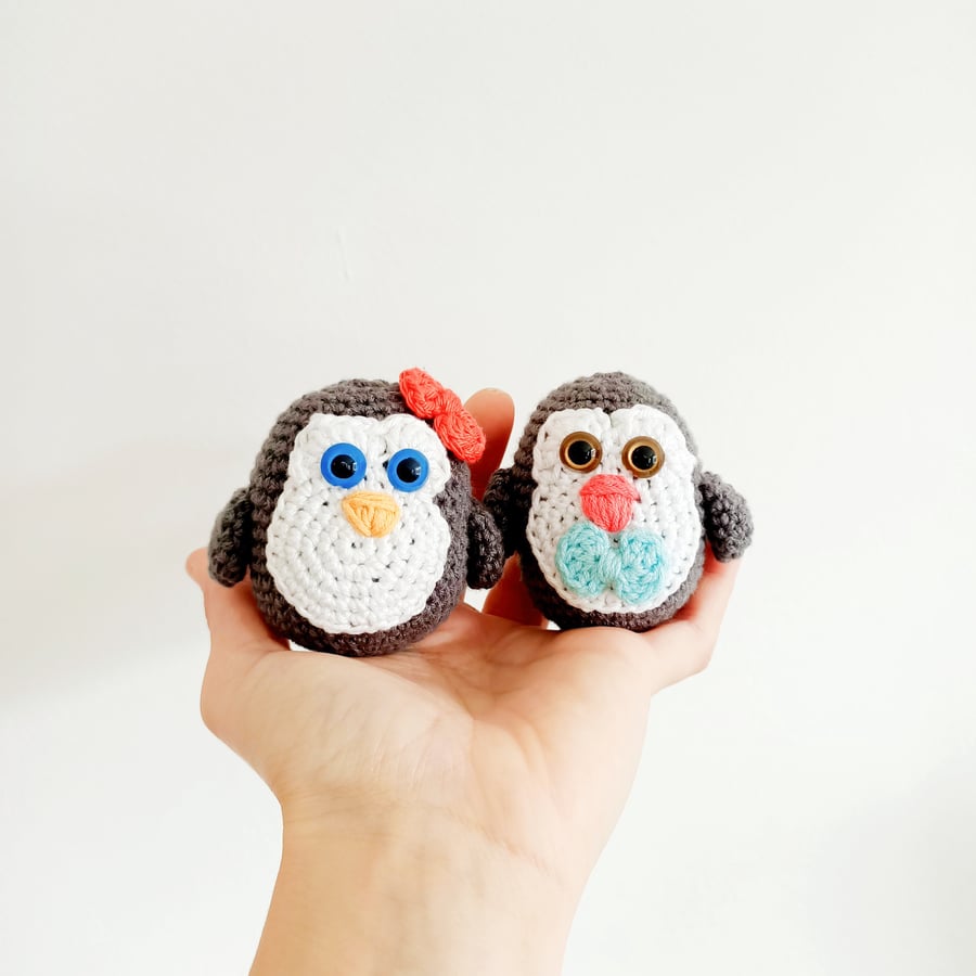 Penguin Couple Easter Egg Penguin Ball Toy
