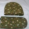 On the Farms chickens Tea cosy and oven glove set