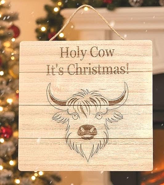 Highland Cow Christmas Wall Plaque.  Rustic Wooden. Festive.