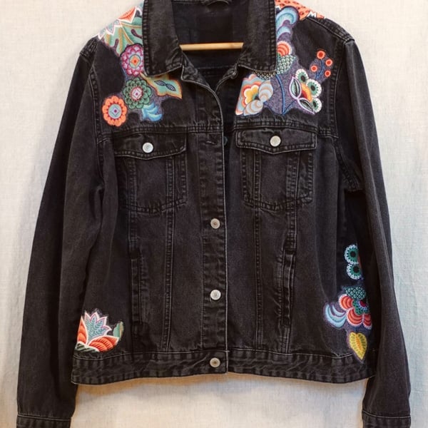 The Sukhi - Womens Appliqued Black Denim Jacket - Size 12-14