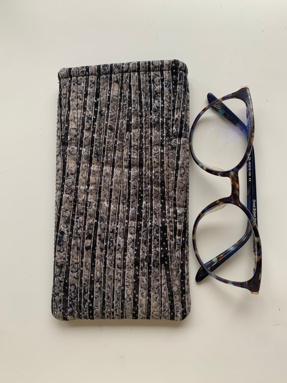 Black Grey And Silver Bark Effect Fabric Quilted Glasses Case