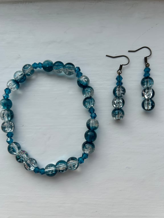 Blue bracelet and earring crackle beaded set 