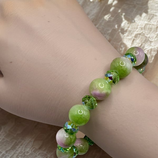 Springtime Green and pink agate beaded bracelet 
