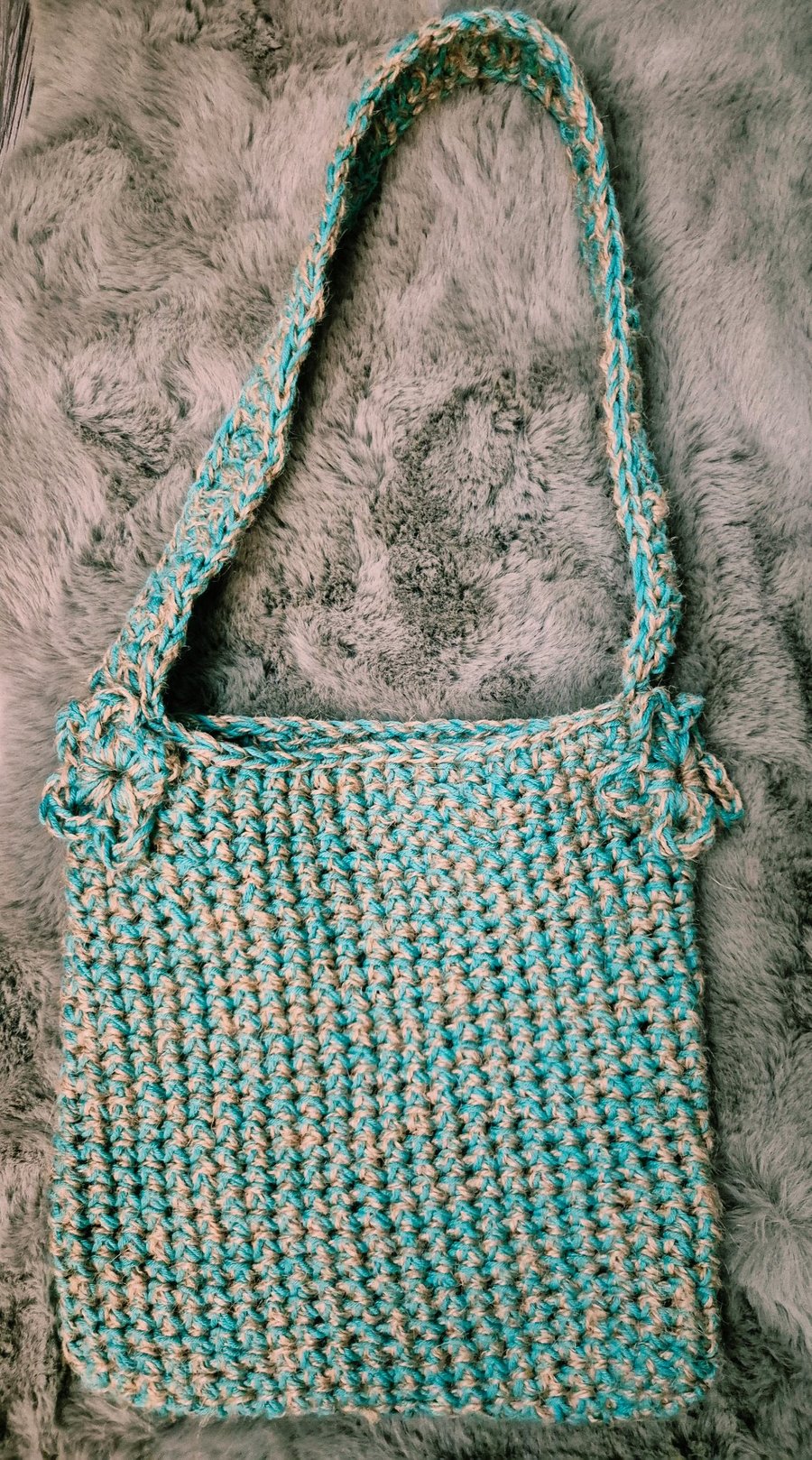 Natural jute and yarn, the Aqua coastal edition shoulder bag 