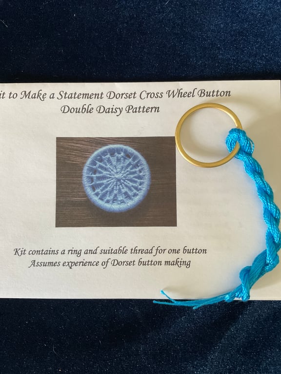 Kit to Make a Statement Dorset Button, Double Daisy Design, Azure