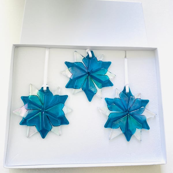 Gorgeous blue and iridescent  glass snowflakes (gift boxed ) 