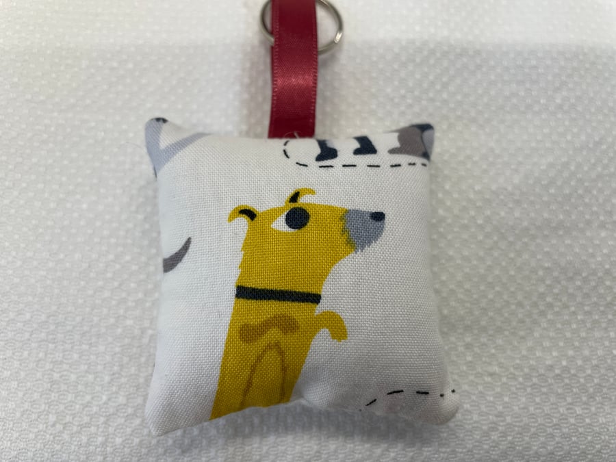 Dog fabric keyring 