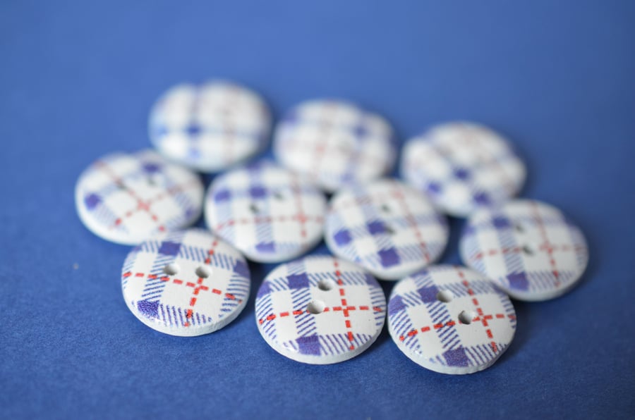 15mm Wooden Tartan Plaid Buttons Blue, White & Red 10pk Checked Check (SCK9)