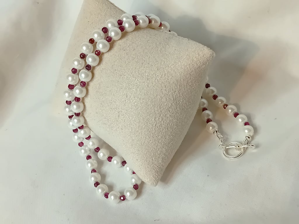 Fresh Water Pearls & Garnet Necklace