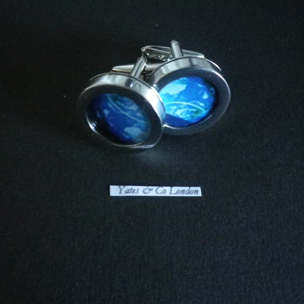 The Earth cufflinks, free shipping, gift wrapped, super image, Ref 1234.