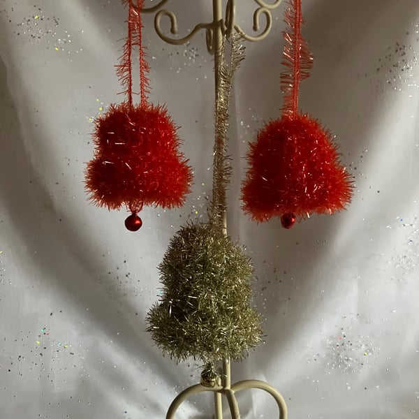 3 ding dong Christmas bells 