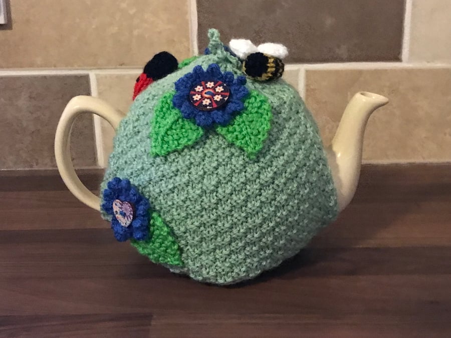 Vintage-style Green Knitted Tea Cosy