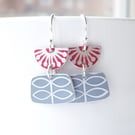 Red and grey retro flower earrings 