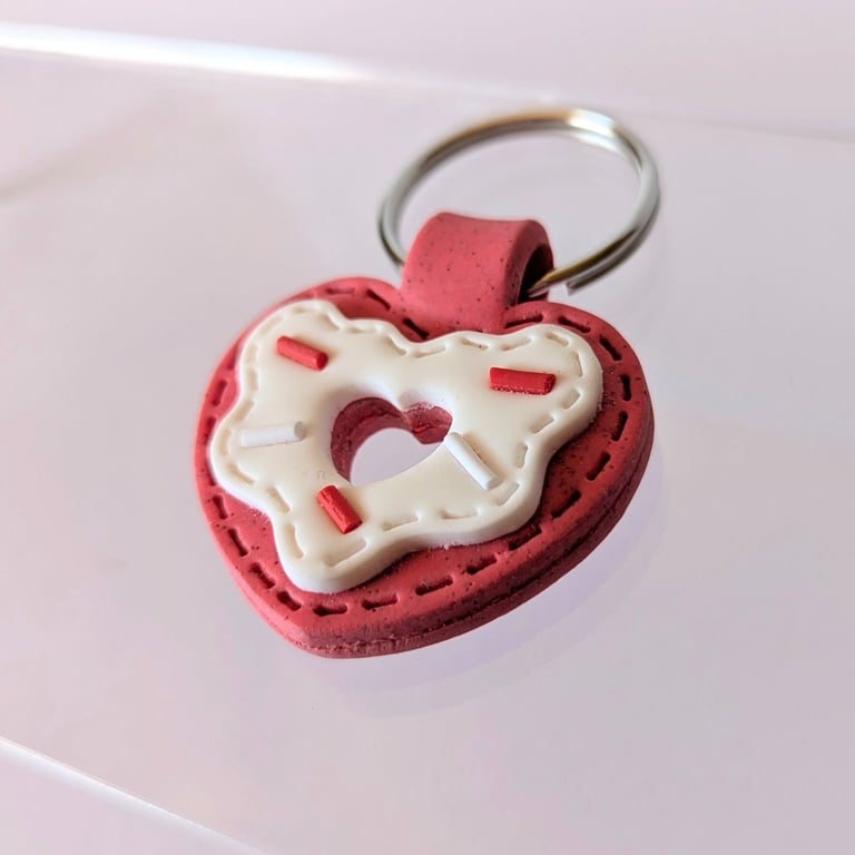 Doughnut heart keychain 
