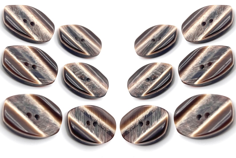12 Oval-Style Buttons, 28mm Wide, Carved Stripes Design, Brown, Textured