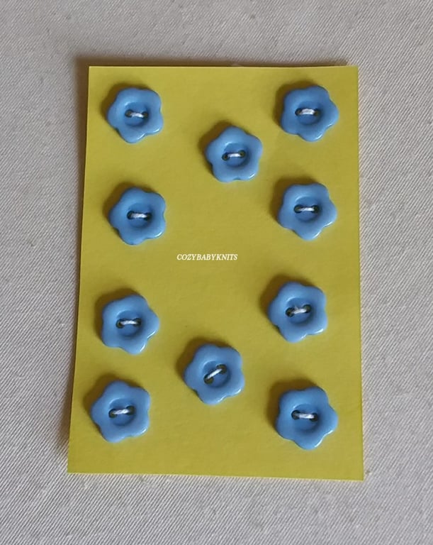 15MM BLUE FLOWER BUTTON WITH TWO HOLES FOR ATTACHING 