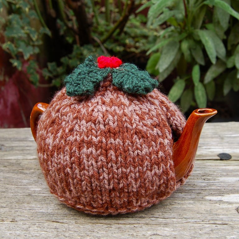 Christmas Pudding Tea cosy - to fit a small 1 cup teapot, knitted tea cosy