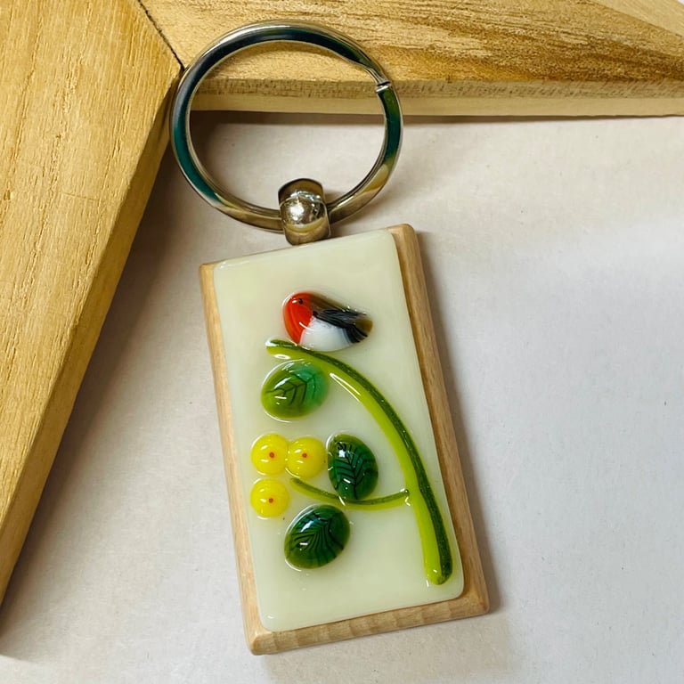 Red Robin glass keyring