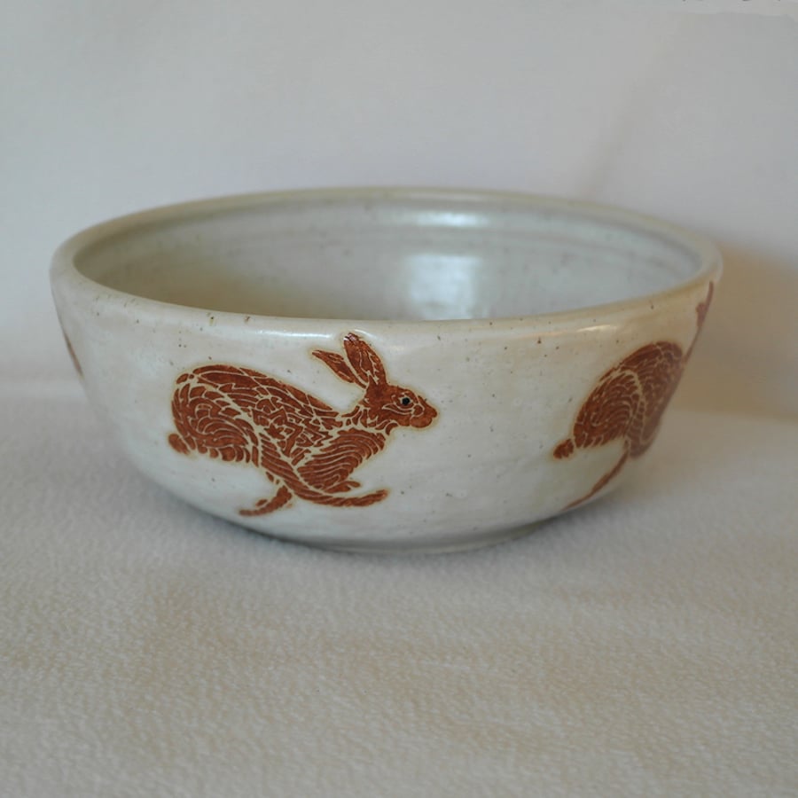 19-50 Bowl with hares