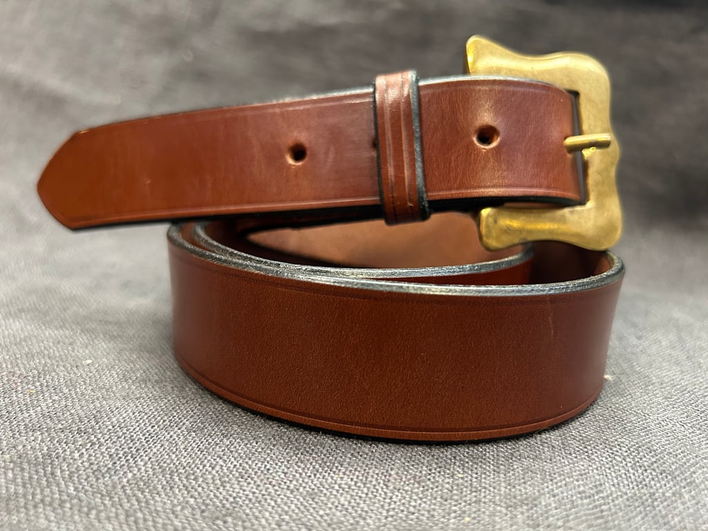 Hand stitched real leather  belt with a solid brass Ploughman’s buckle 34”