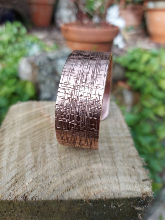 Fabric pattern modern open copper bangle 
