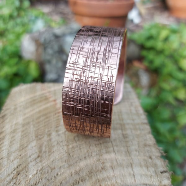 Fabric pattern modern open copper bangle 