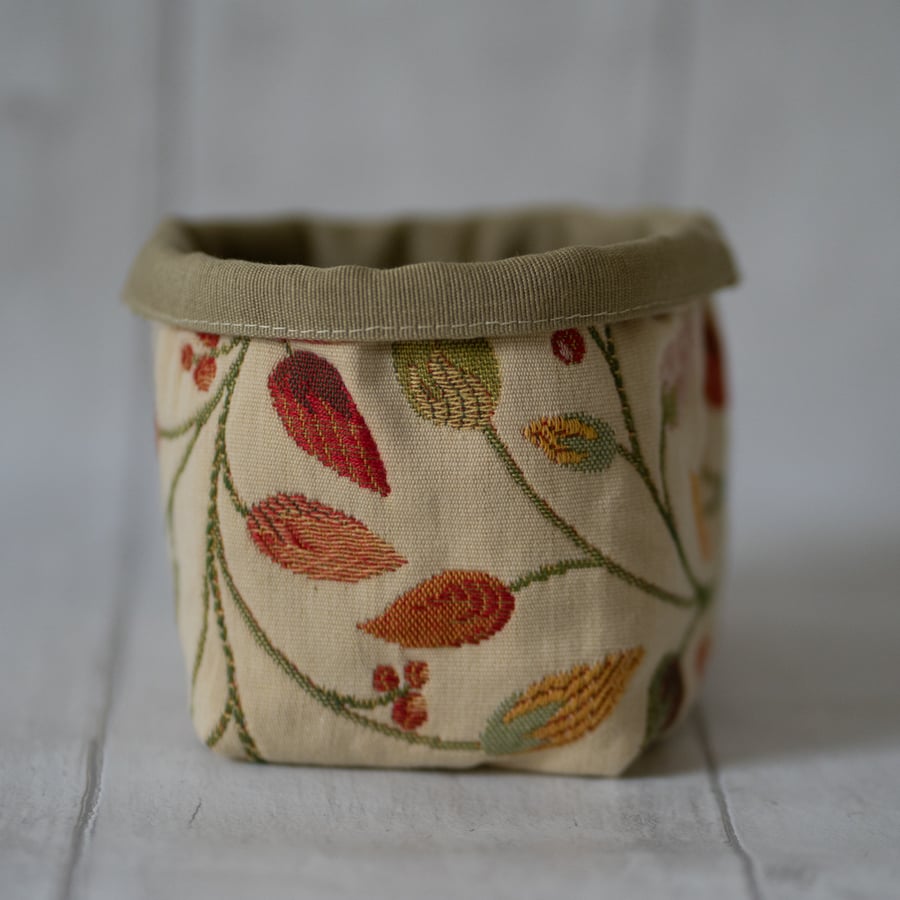 Reversible Leaf Design Fabric Tub 