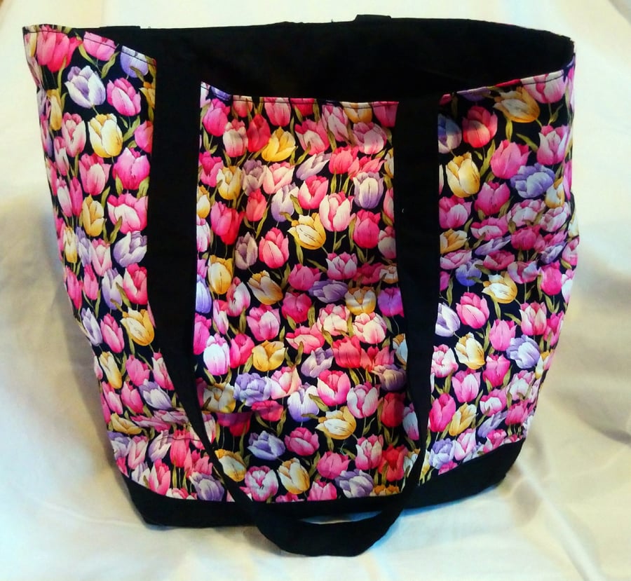 Tulip Floral Design Tote Bag