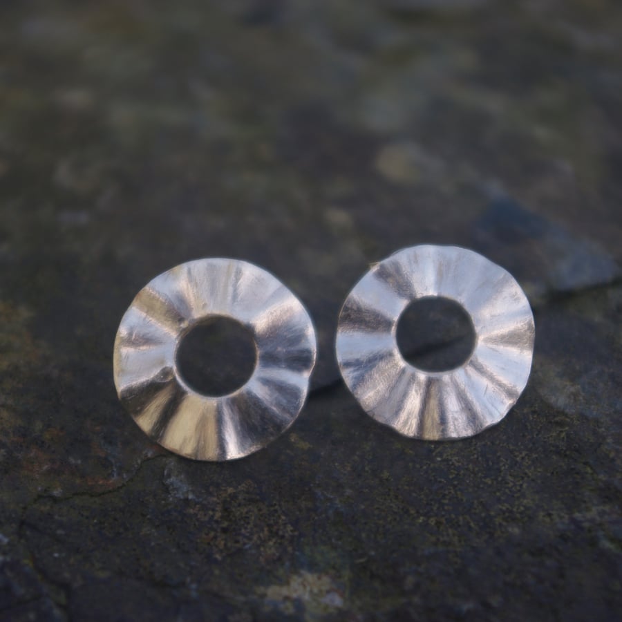 Silver Ripple Circle Stud Earrings 