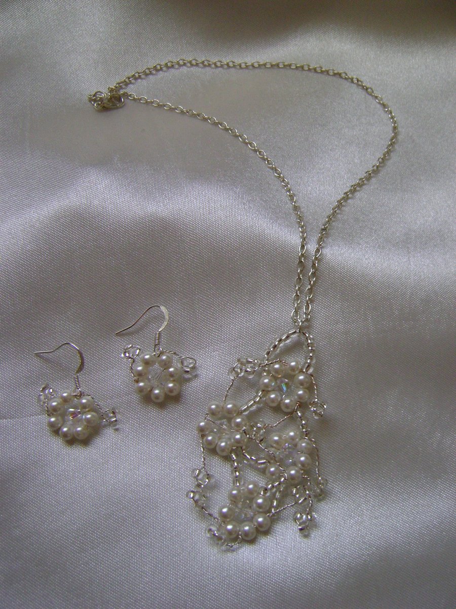 Agnetha - Bridal Necklace & Earring Set